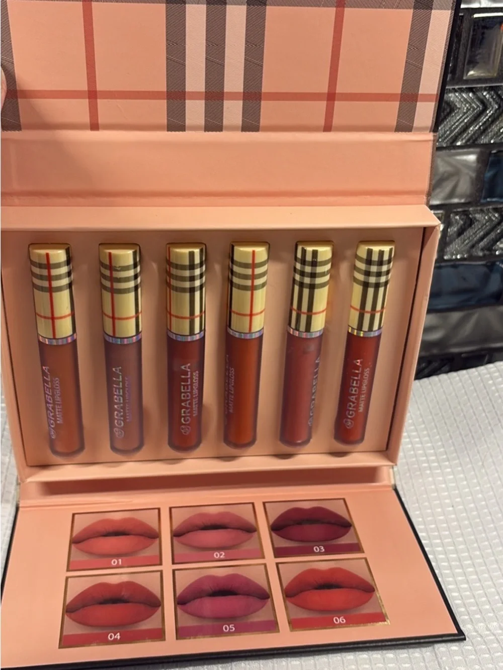 Abella Women Lip Balm & Gloss - Tan Plaid